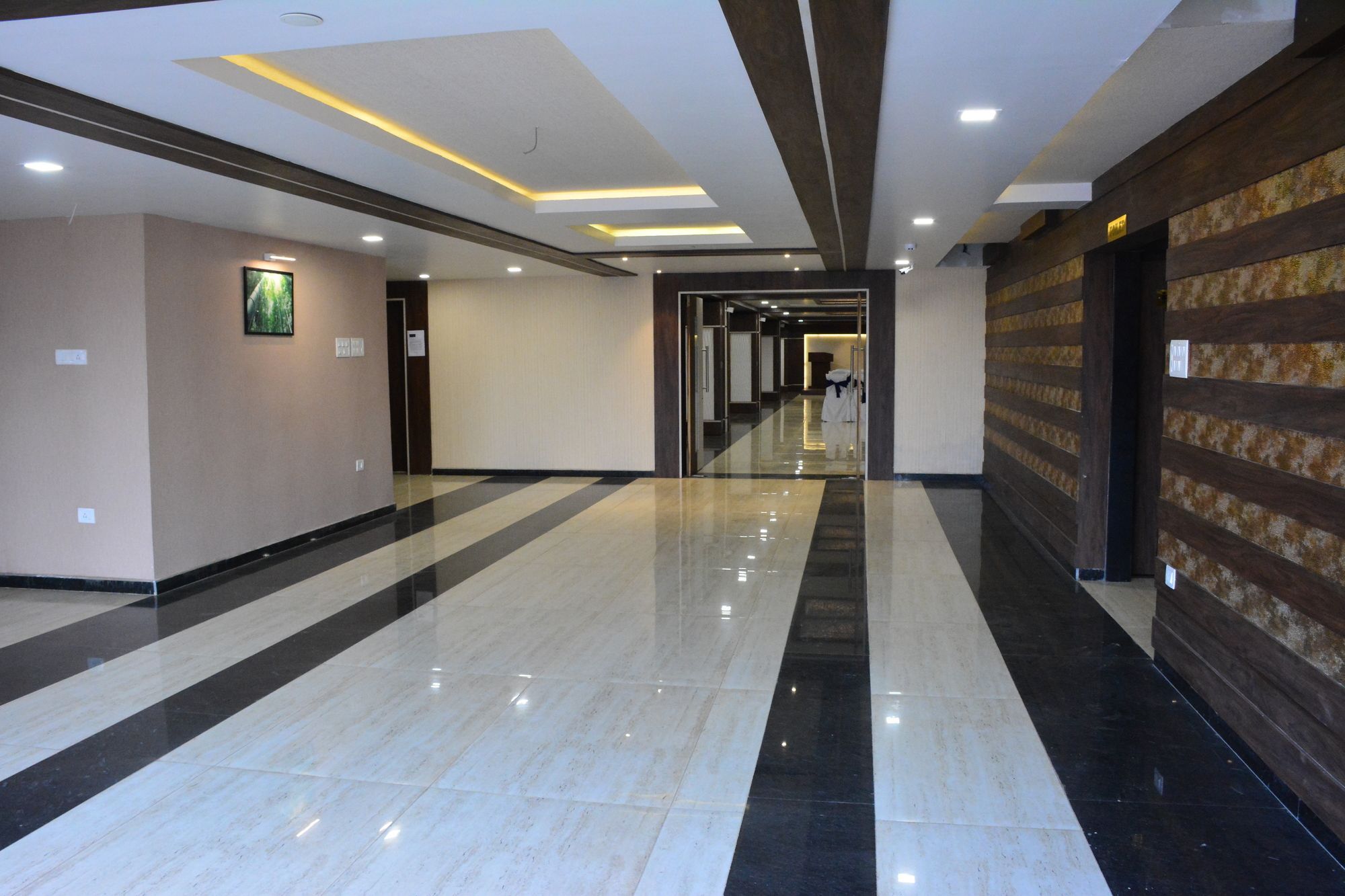 The Suncity Bhubaneswar Bagian luar foto